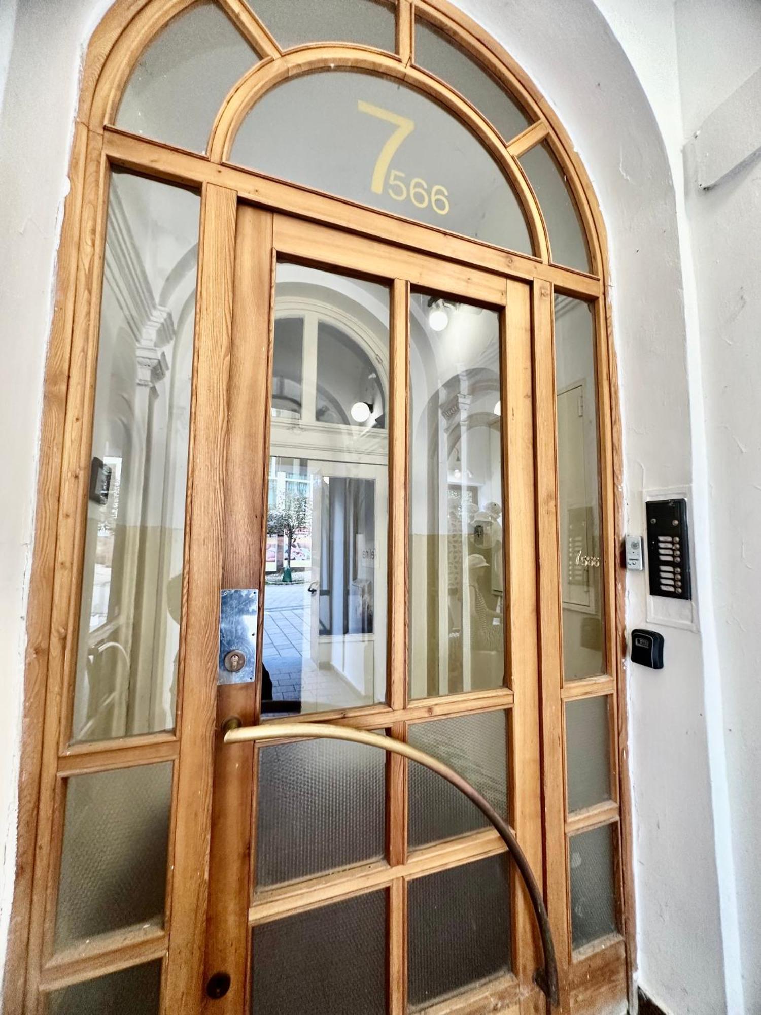 Apartment Th كارلوفي فاري المظهر الخارجي الصورة