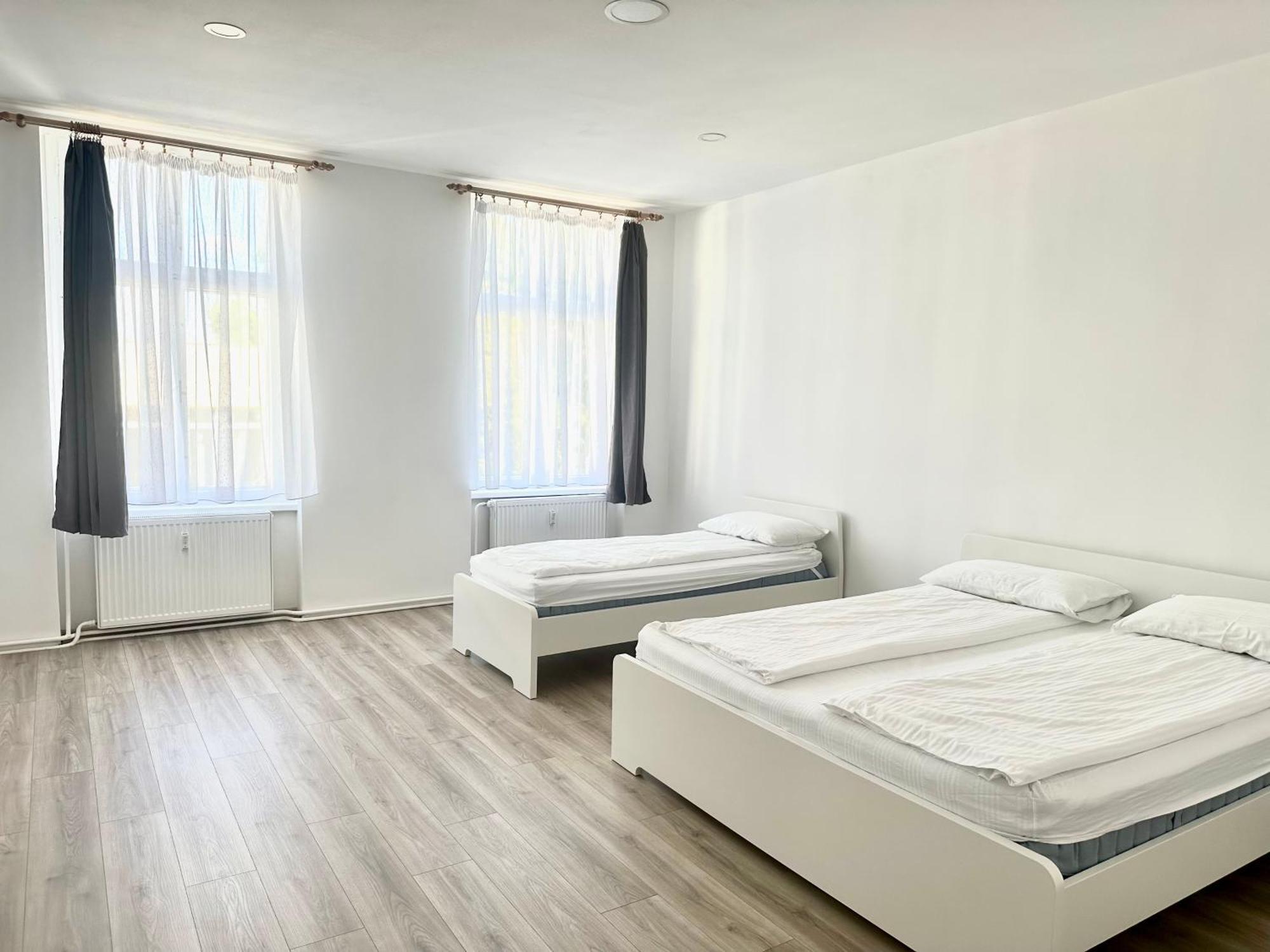 Apartment Th كارلوفي فاري المظهر الخارجي الصورة